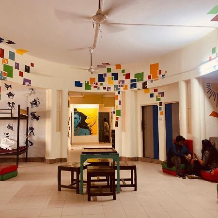 Vagabond Stay Hostel Varanasi Bagian luar foto